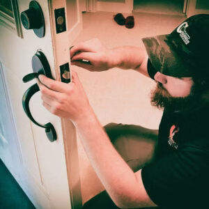 automotive locksmith